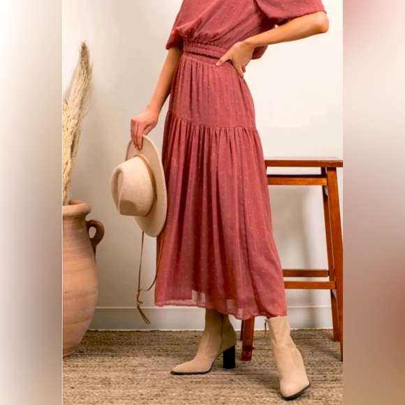 Two Piece Off Shoulder Top and Skirt - Picture 4 of 6